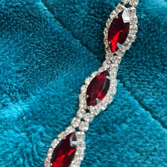 She wore red rhinestones crystal bracelet vintage artisan - Picture 11 of 12